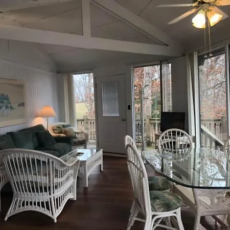 Treetop Village-2Bed2Bathpoolsdock6-8Pp